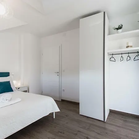 Tamara Vila Brodarica (Sibenik-Knin)