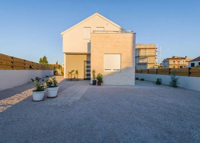 Tamara Vila Brodarica (Sibenik-Knin)