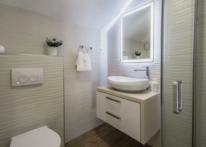 Tamara Vila Brodarica (Sibenik-Knin)