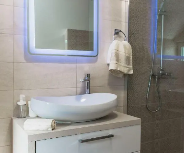 Tamara Vila Brodarica (Sibenik-Knin)