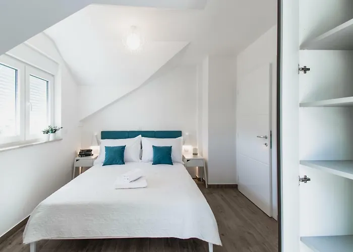 Tamara Villa Brodarica (Sibenik-Knin)